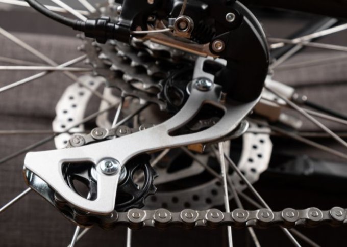 Regulacja przerzutek rowerowych